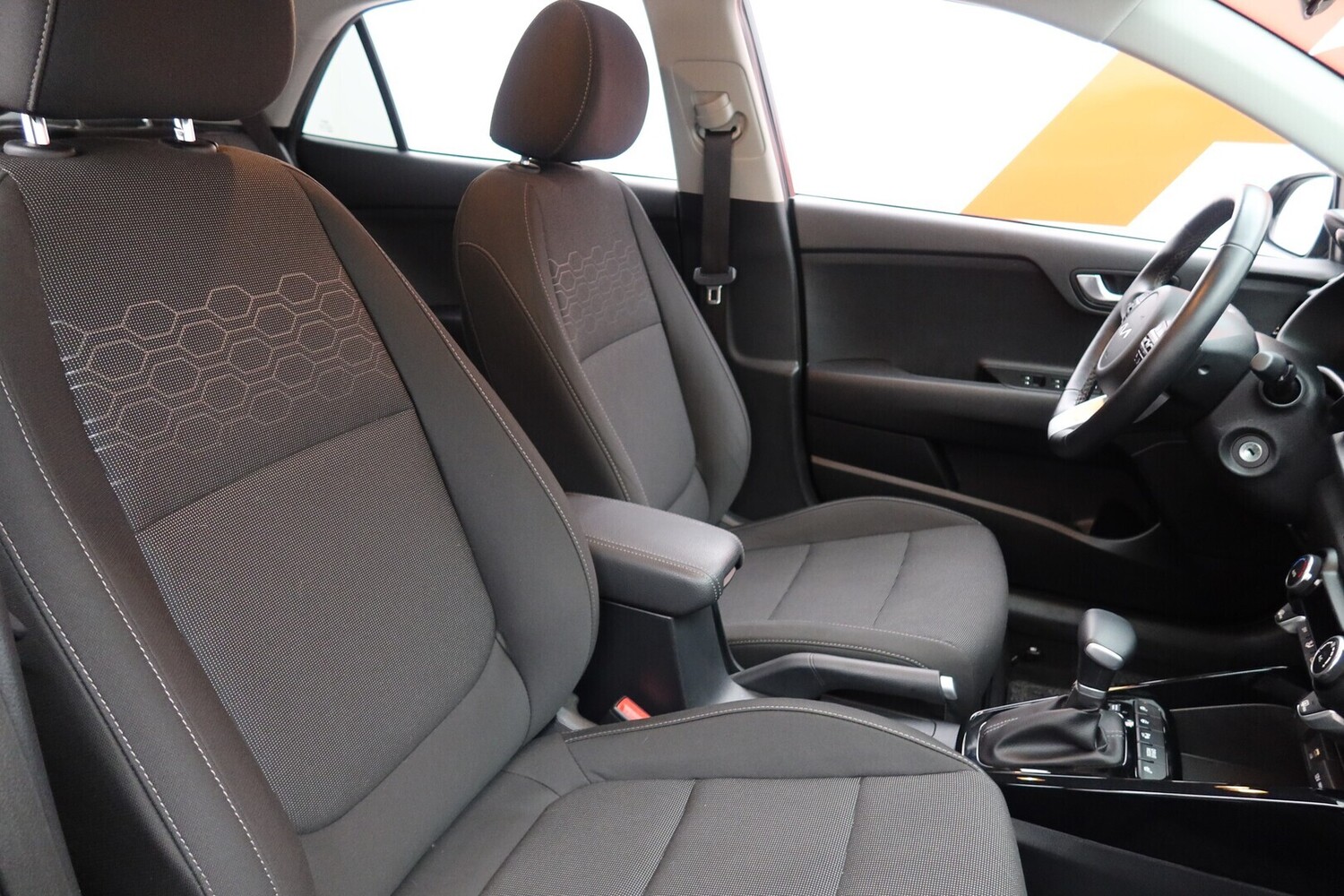 Kia Rio vaihtoauto