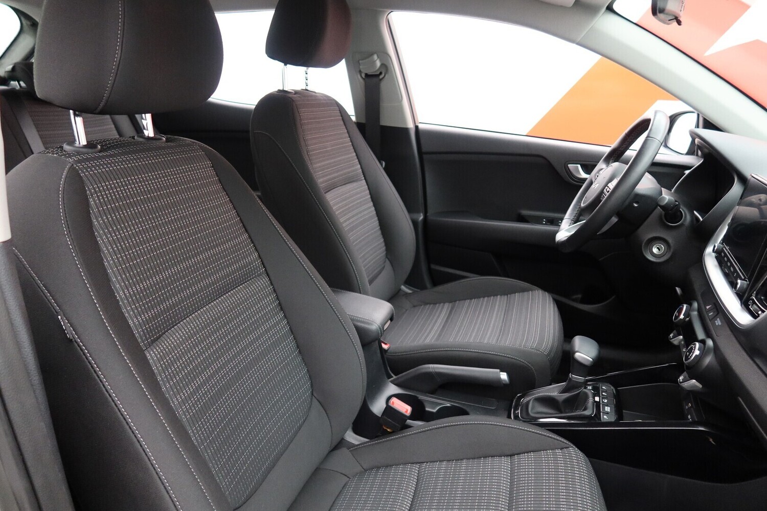 Kia Stonic vaihtoauto