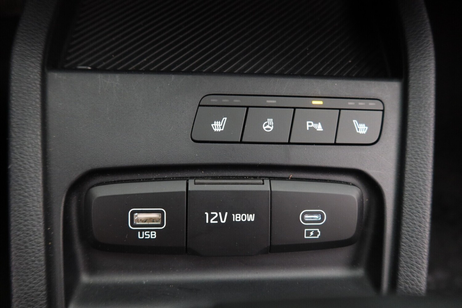 Kia Stonic vaihtoauto