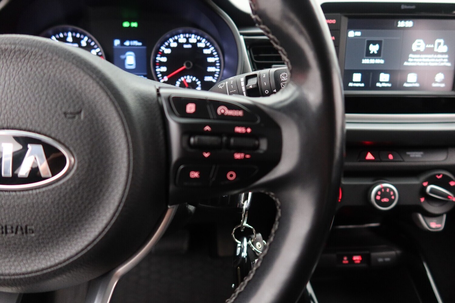 Kia Rio vaihtoauto