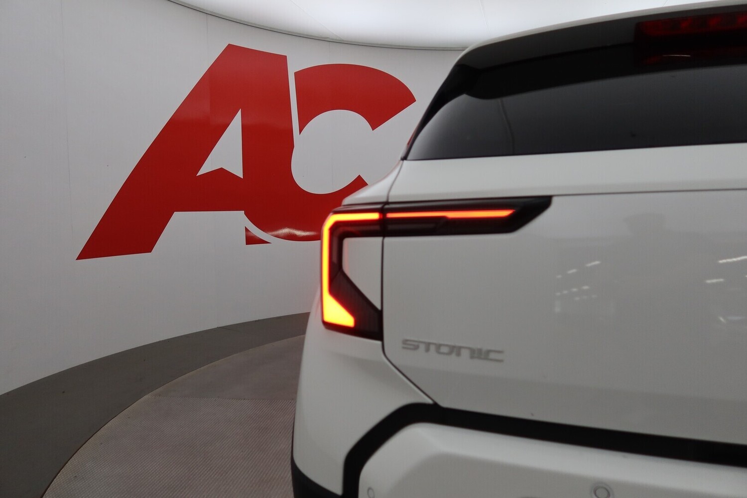 Kia Stonic vaihtoauto