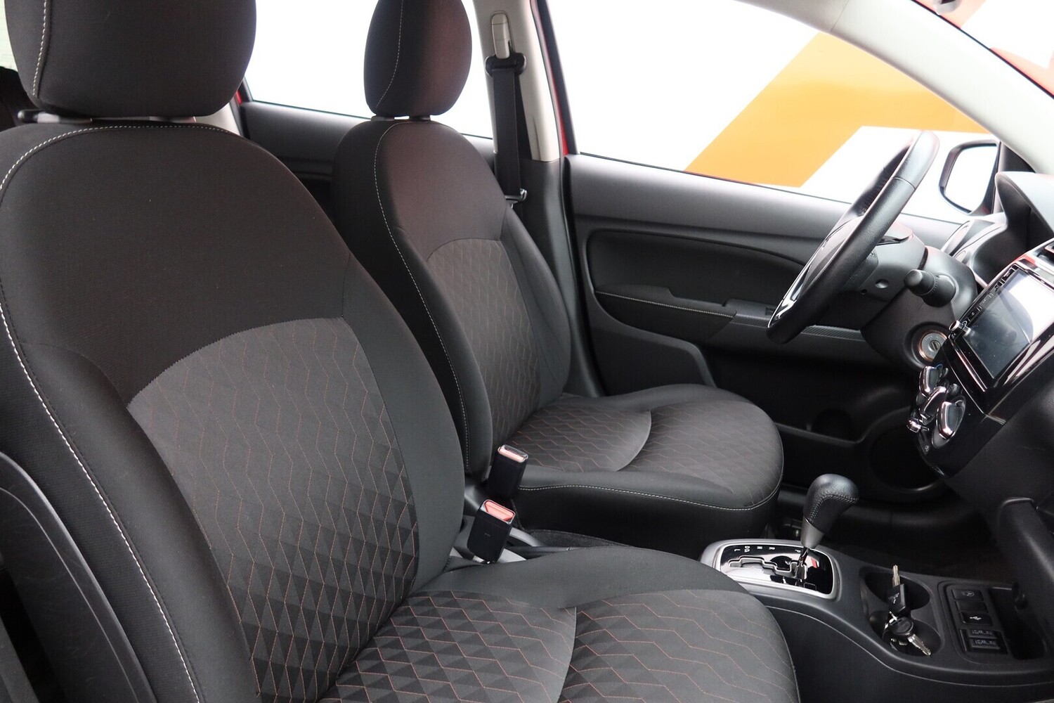 Mitsubishi Space Star vaihtoauto
