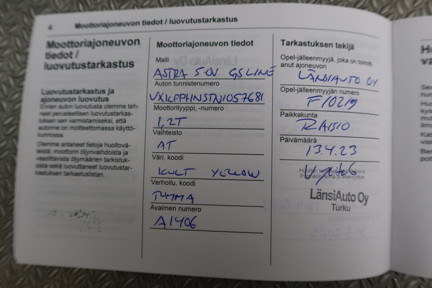 Opel Astra vaihtoauto