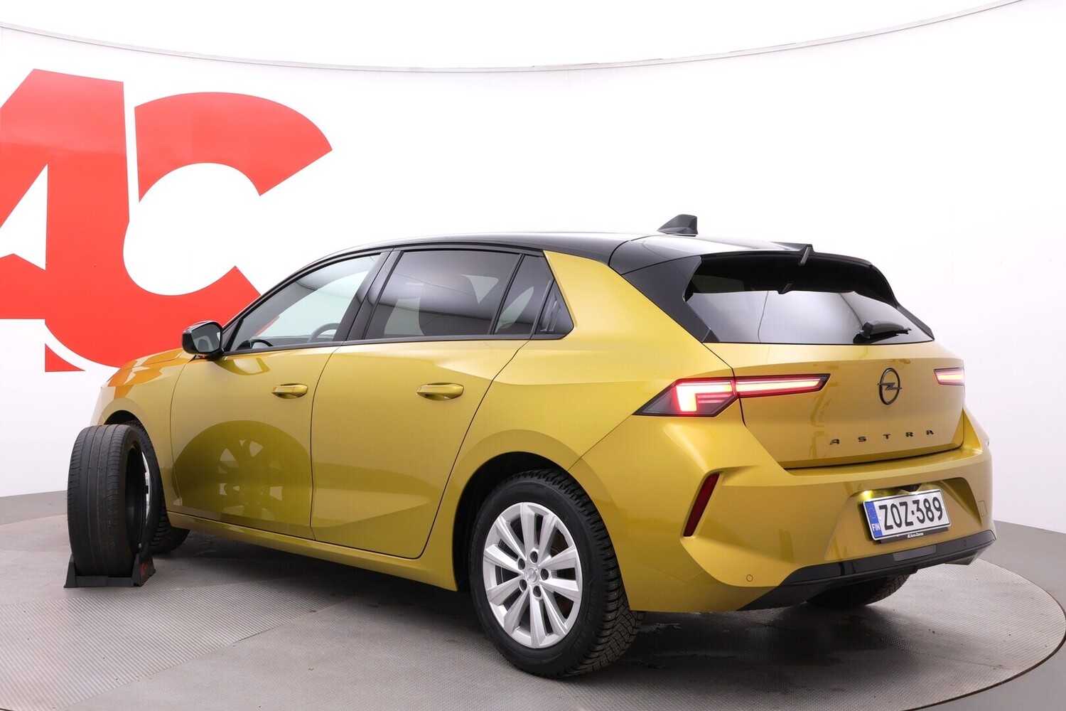 Opel Astra vaihtoauto