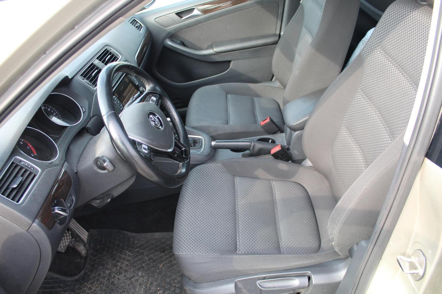 Volkswagen Jetta vaihtoauto