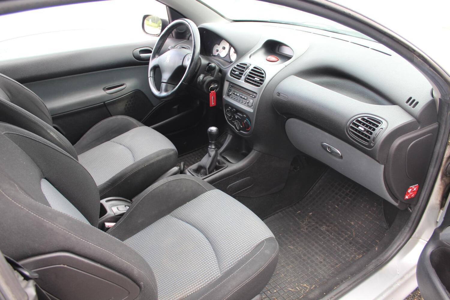Peugeot 206 vaihtoauto