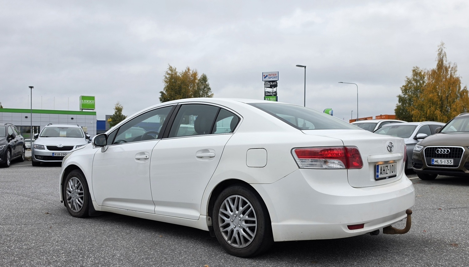 Toyota Avensis vaihtoauto