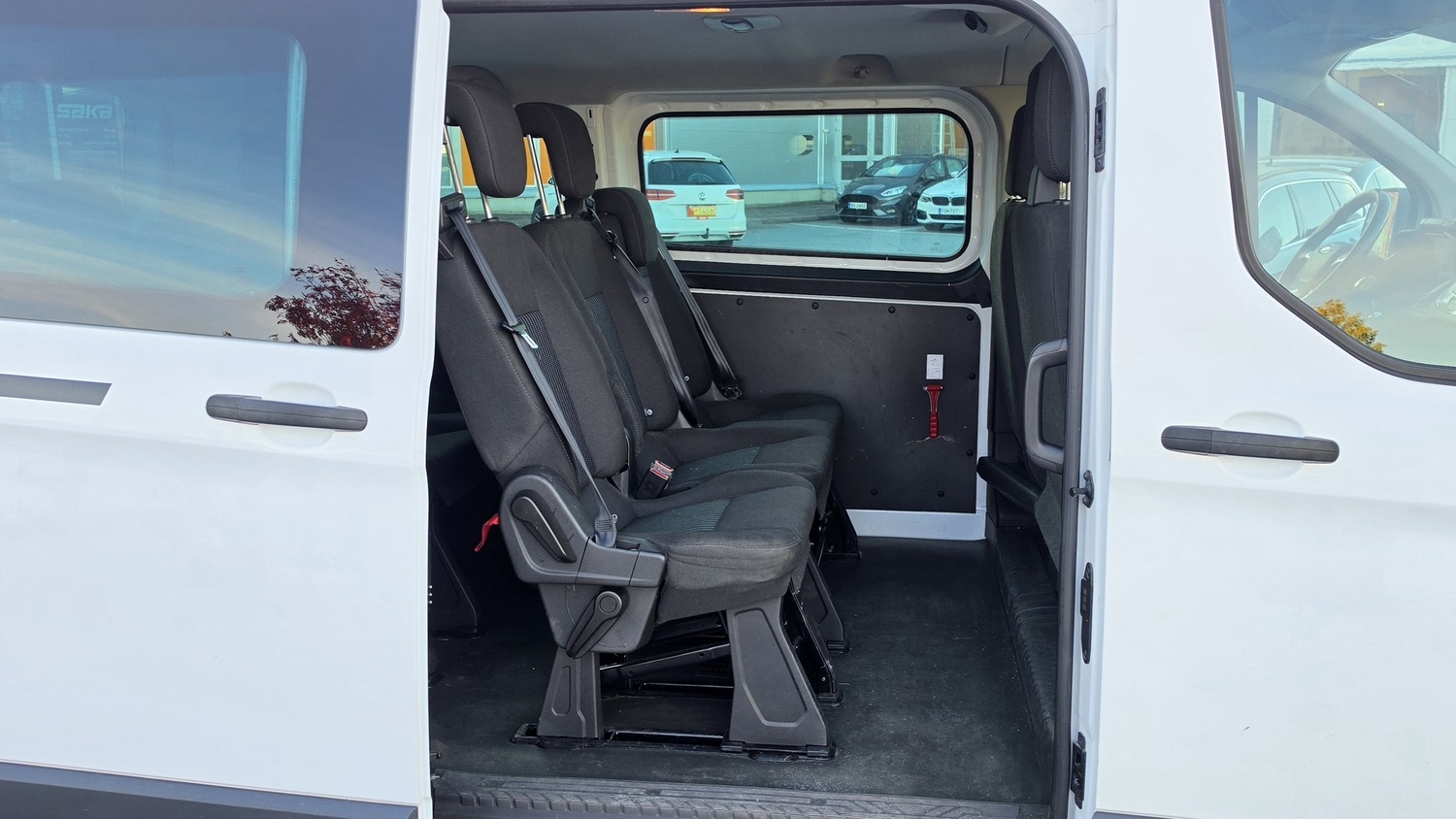 Ford Tourneo Custom vaihtoauto