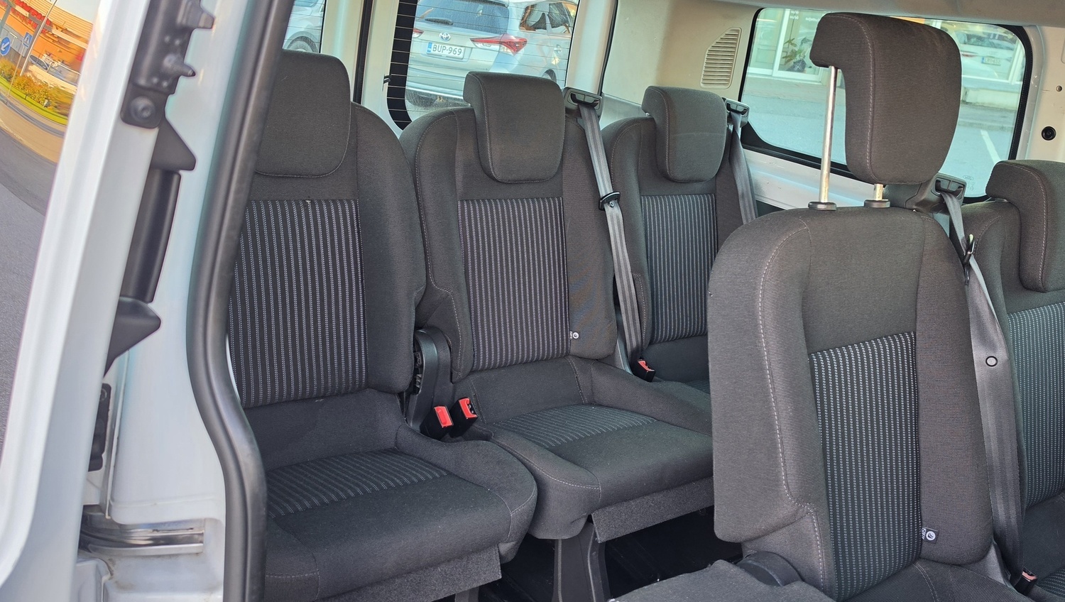 Ford Tourneo Custom vaihtoauto