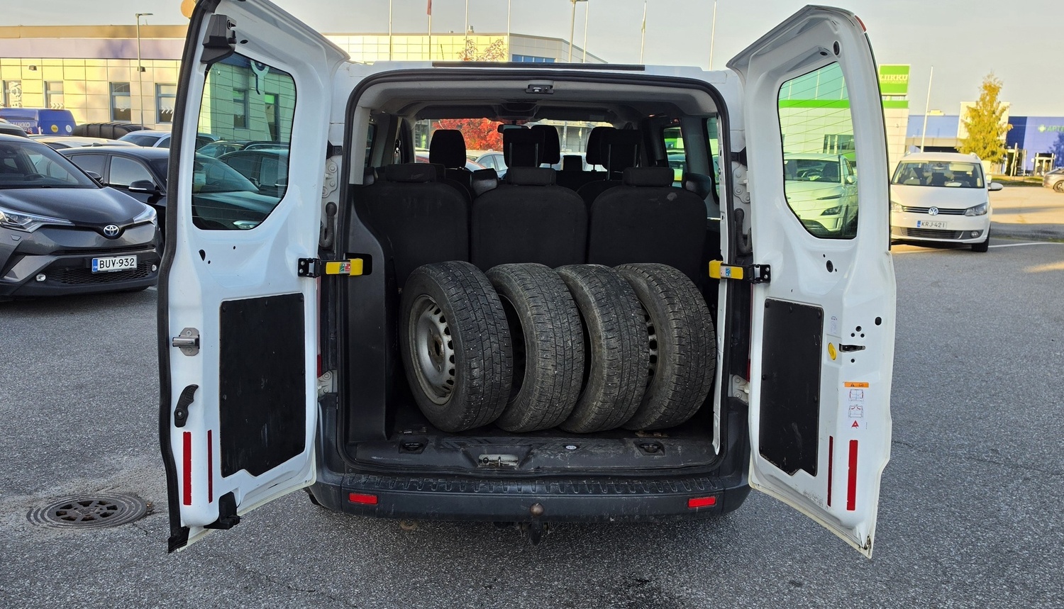Ford Tourneo Custom vaihtoauto