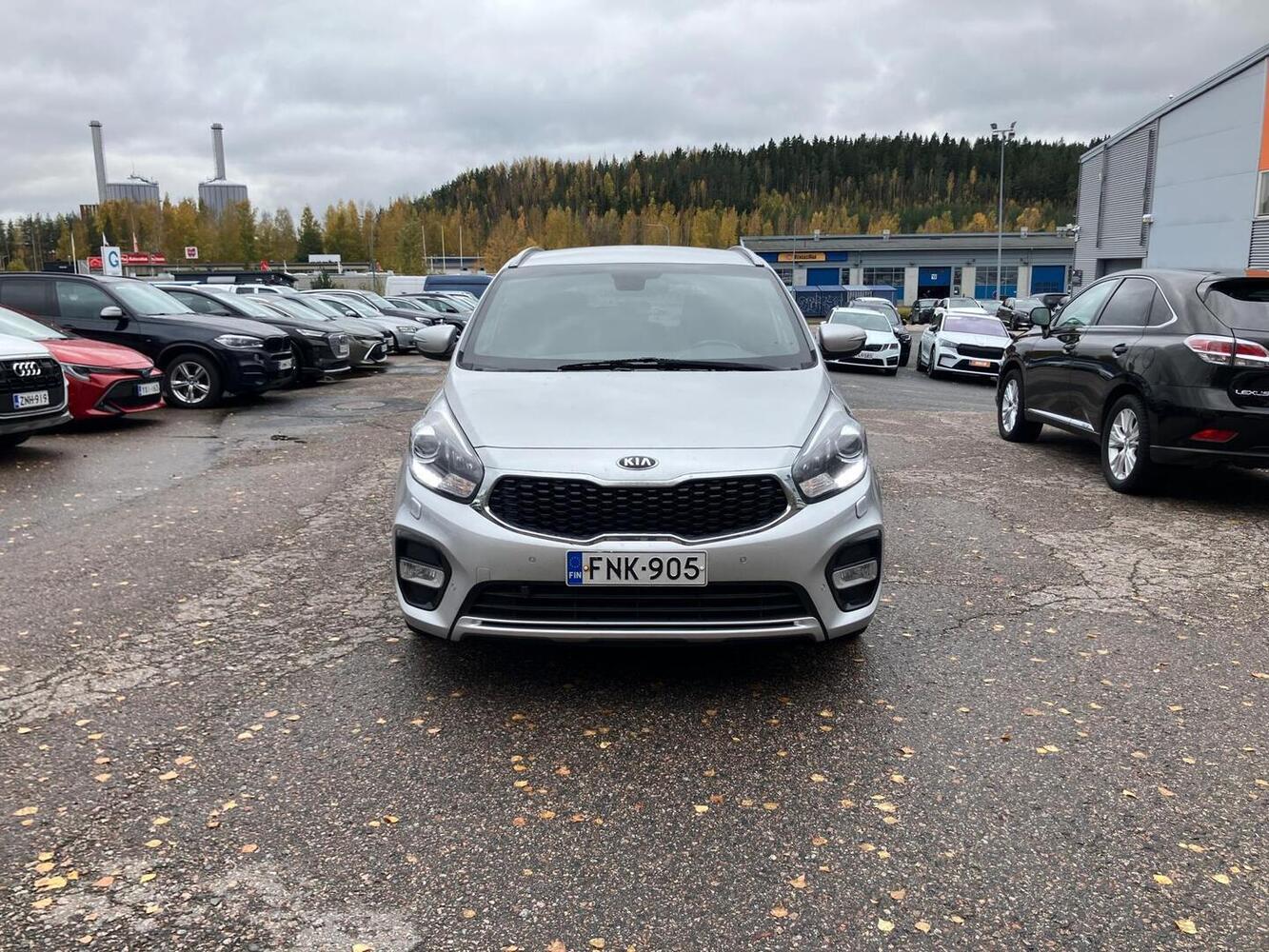 Kia Carens vaihtoauto