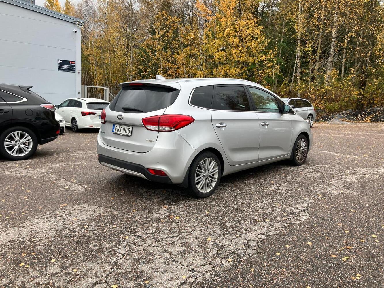Kia Carens vaihtoauto