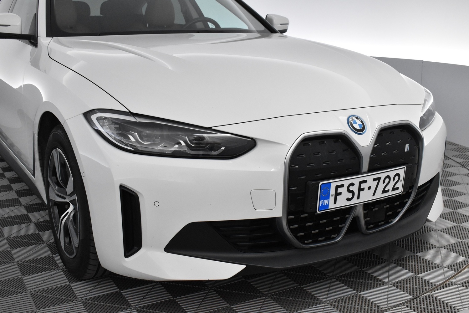 BMW i4 vaihtoauto