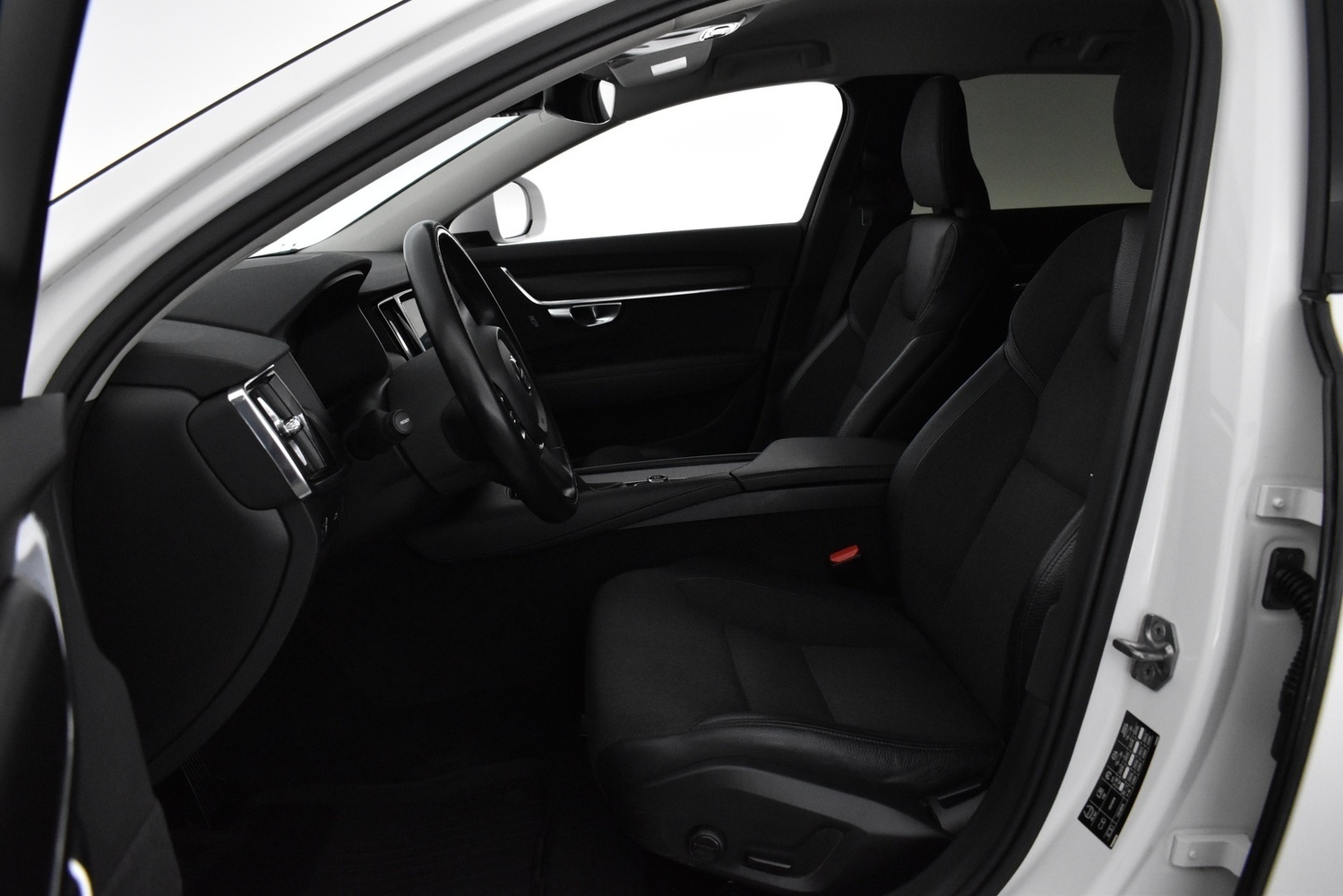 Volvo V90 Cross Country vaihtoauto