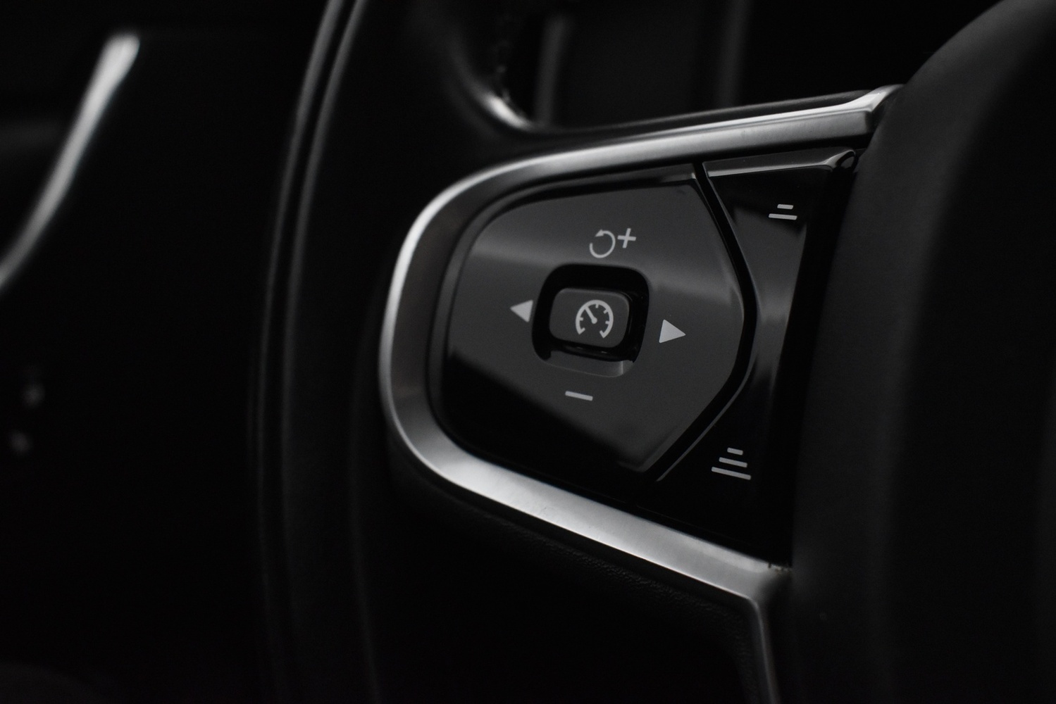 Volvo V90 Cross Country vaihtoauto