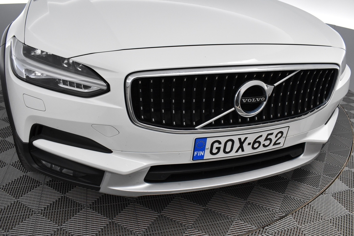 Volvo V90 Cross Country vaihtoauto