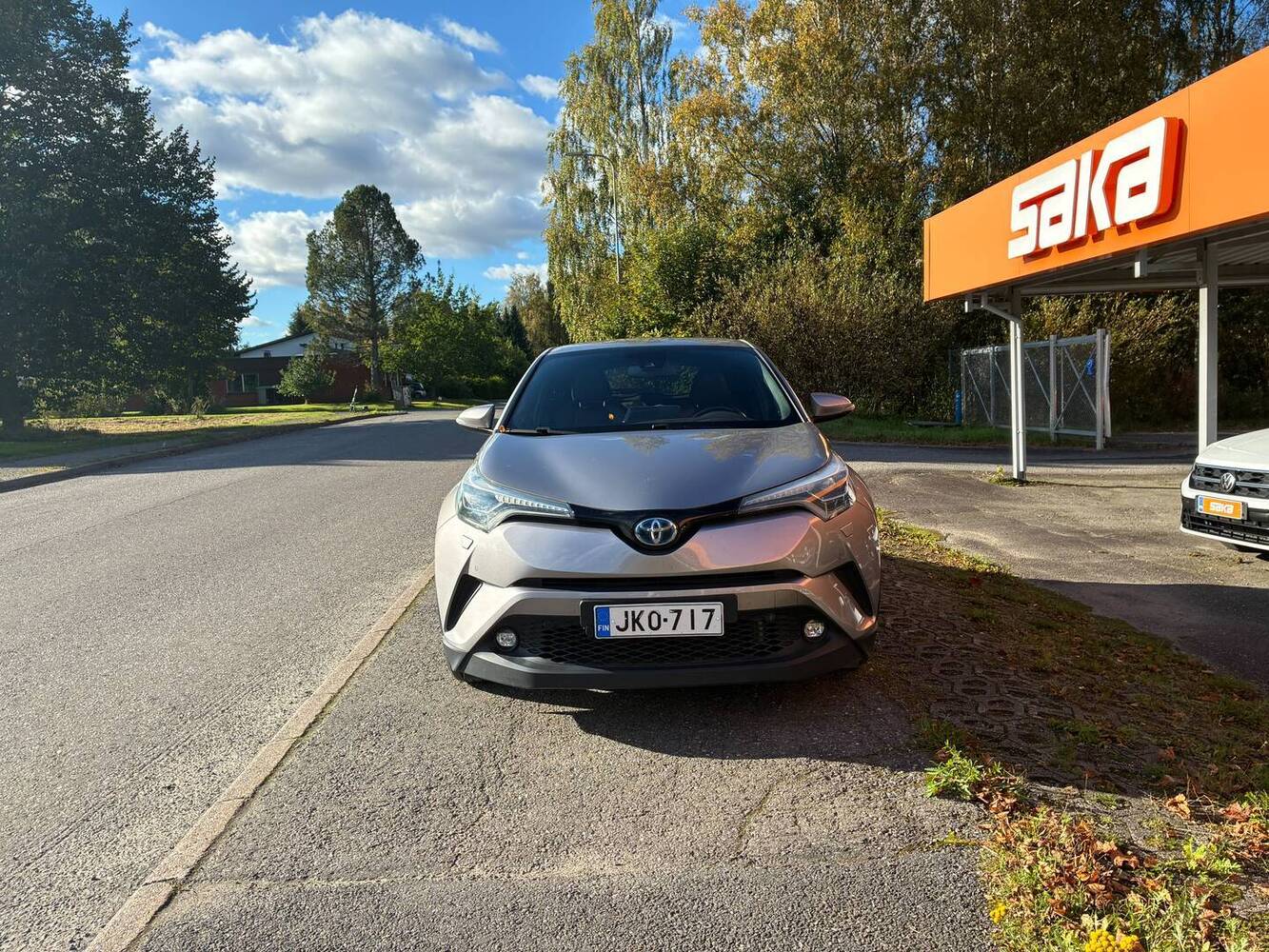 Toyota C-HR vaihtoauto