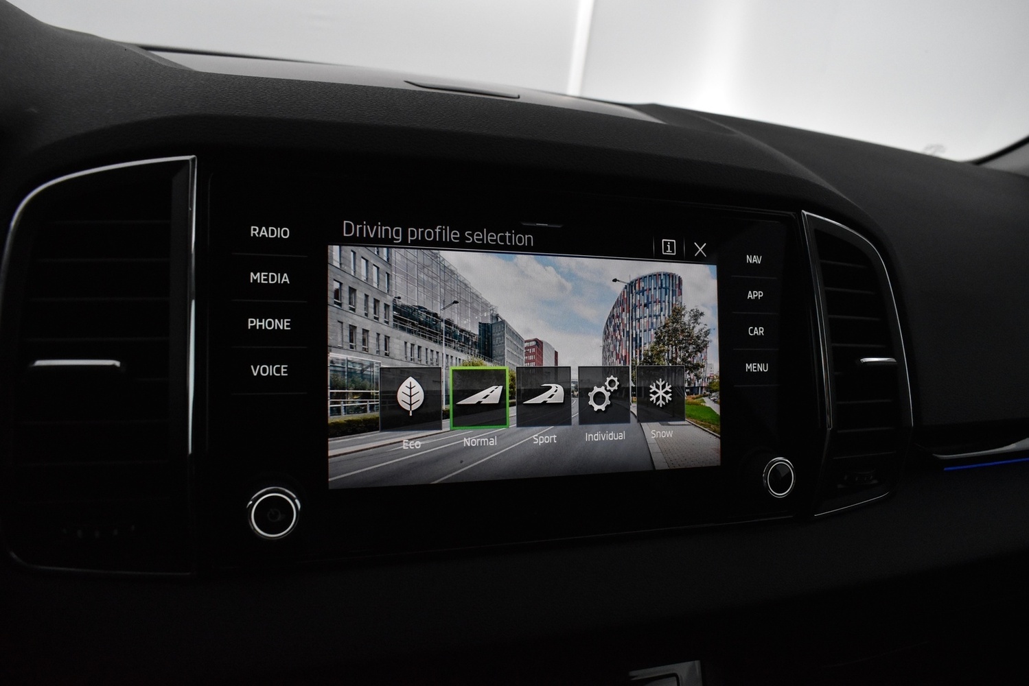 Skoda Karoq vaihtoauto