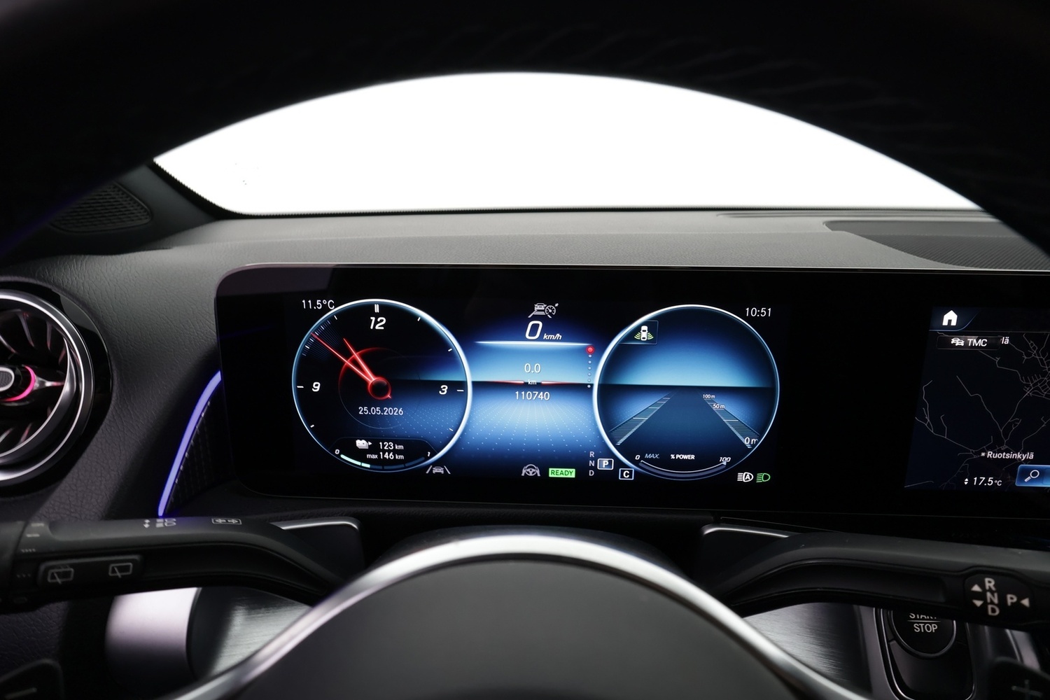 Mercedes-Benz EQB vaihtoauto