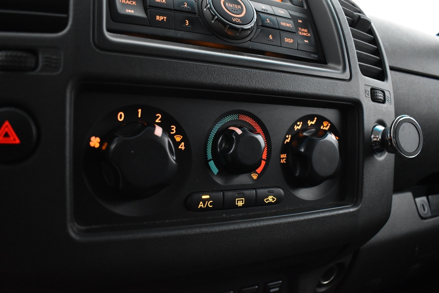 Nissan Navara vaihtoauto