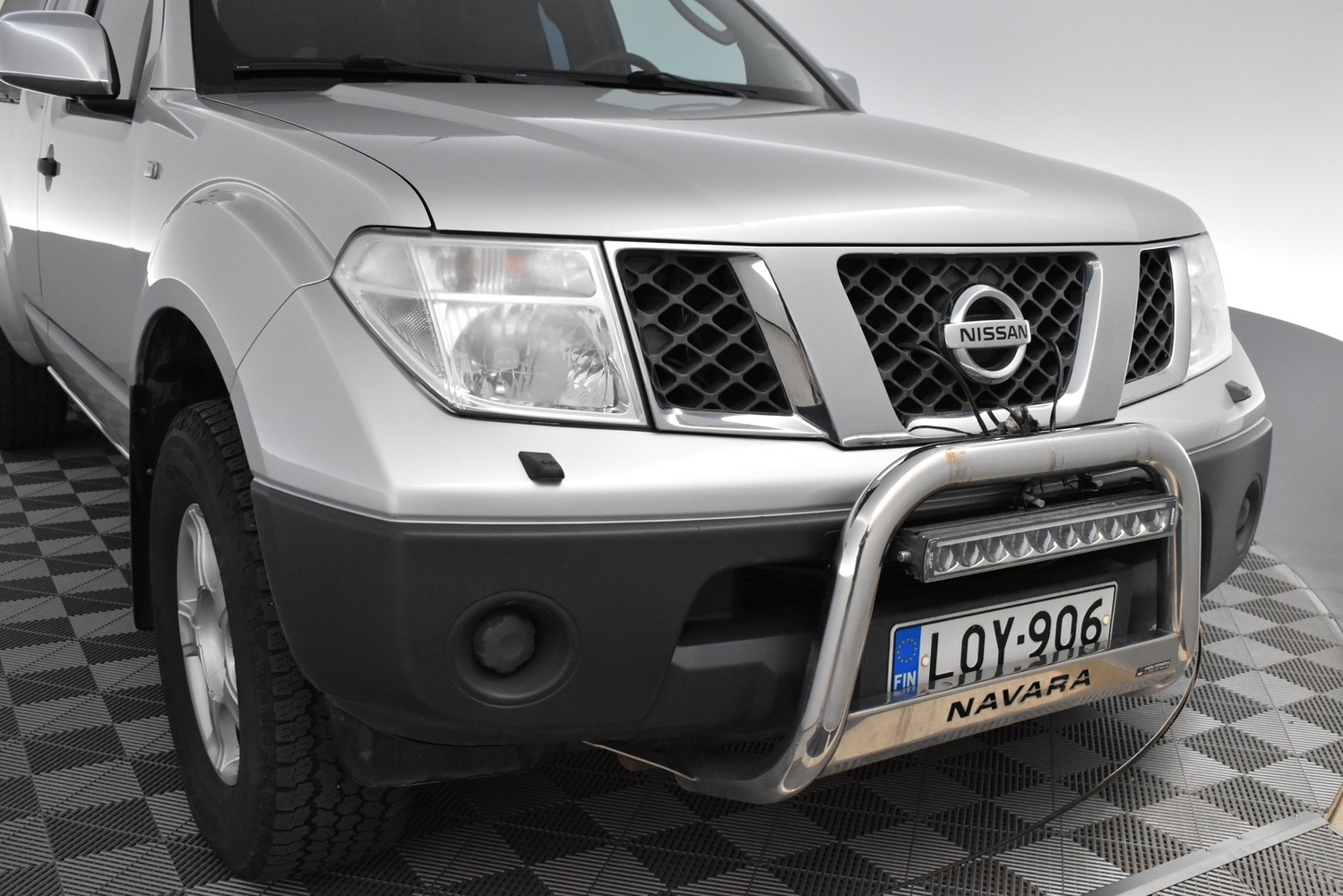 Nissan Navara vaihtoauto