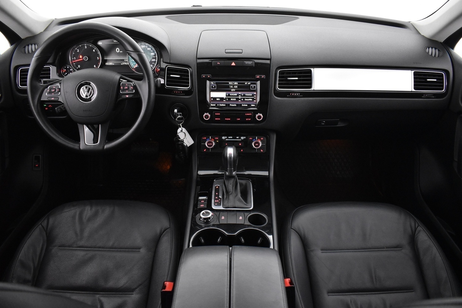 Volkswagen Touareg vaihtoauto
