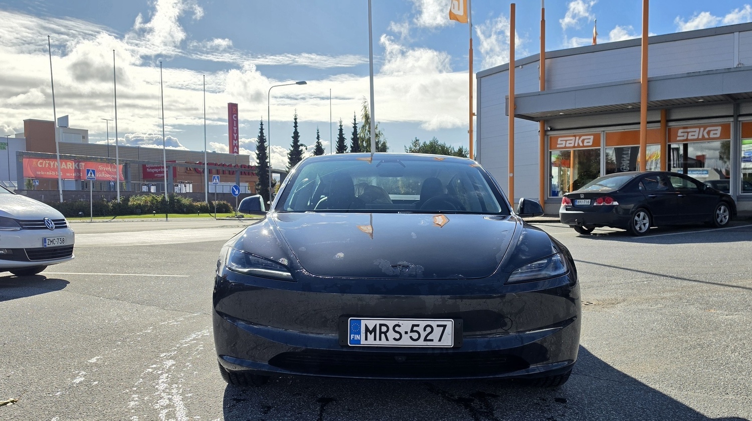 Tesla Model 3 vaihtoauto