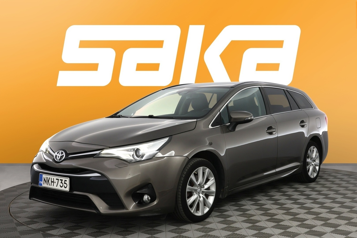 Toyota Avensis vaihtoauto