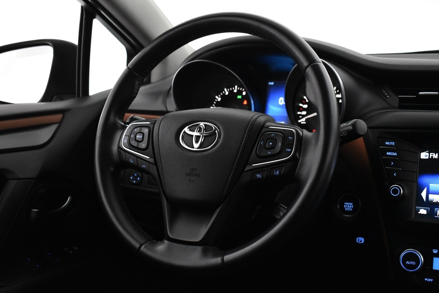 Toyota Avensis vaihtoauto