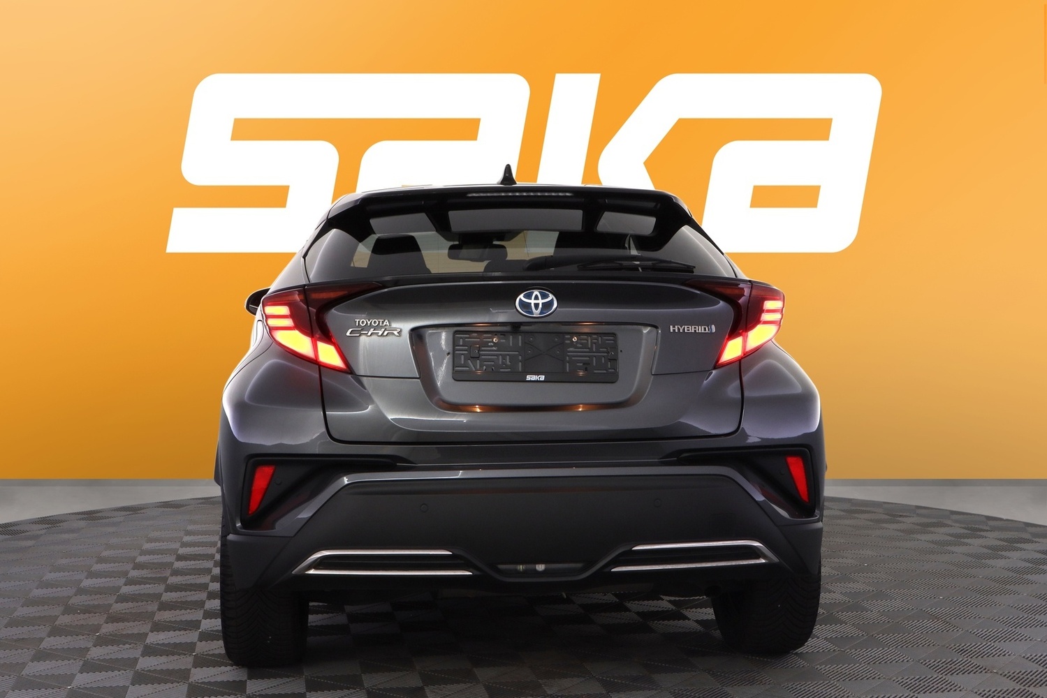 Toyota C-HR vaihtoauto