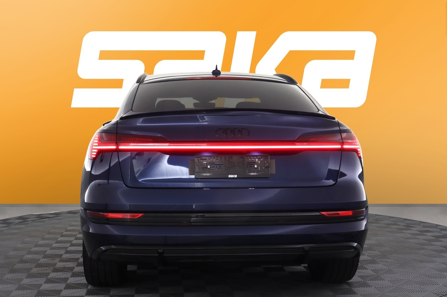 Audi e-tron vaihtoauto