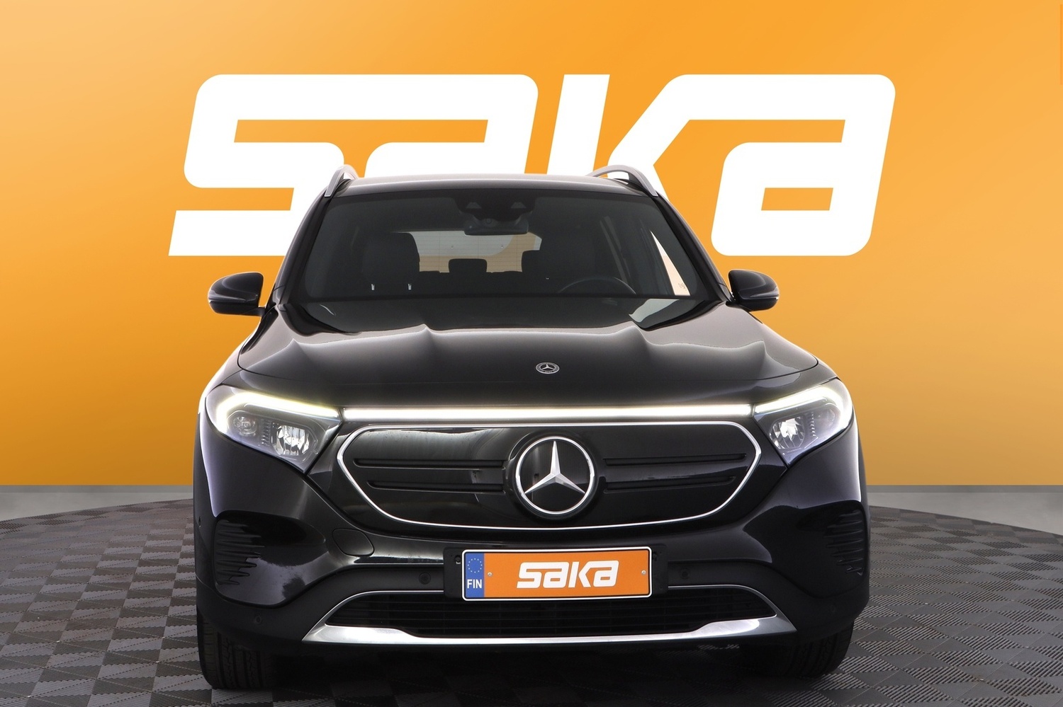 Mercedes-Benz EQB vaihtoauto