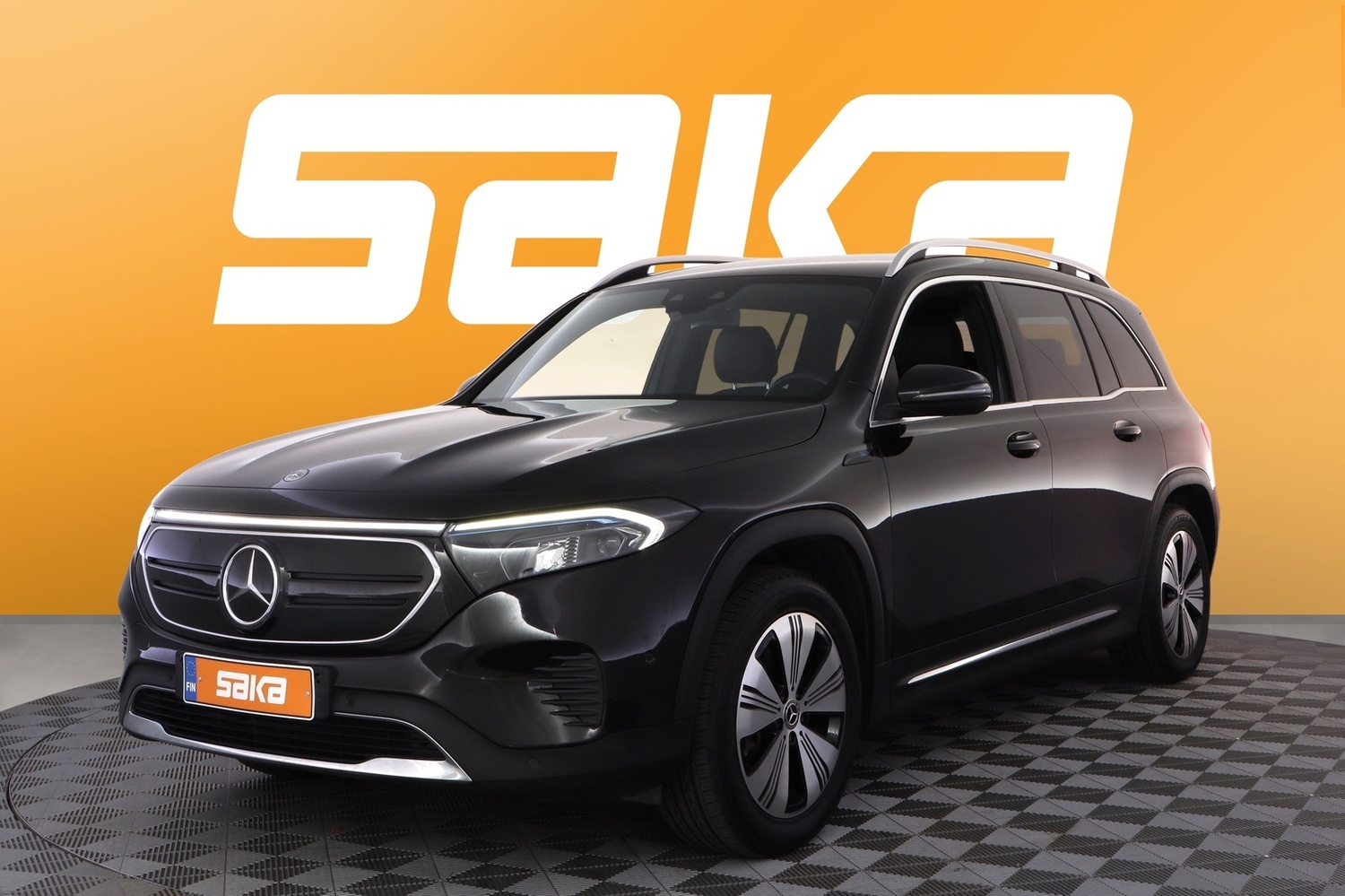 Mercedes-Benz EQB vaihtoauto