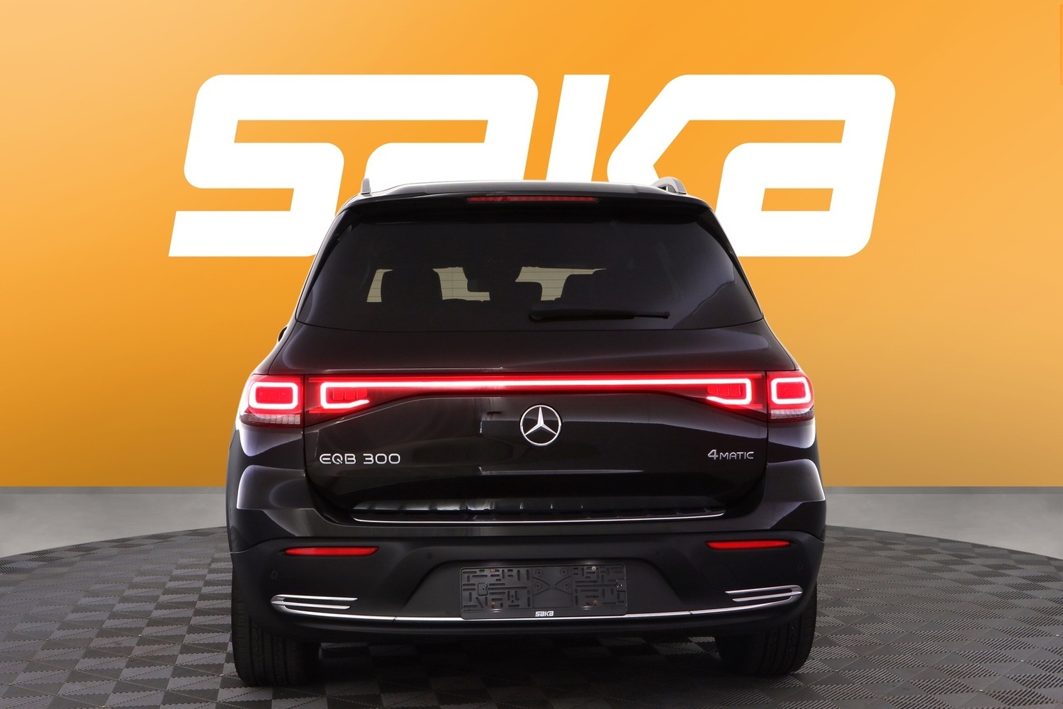 Mercedes-Benz EQB vaihtoauto