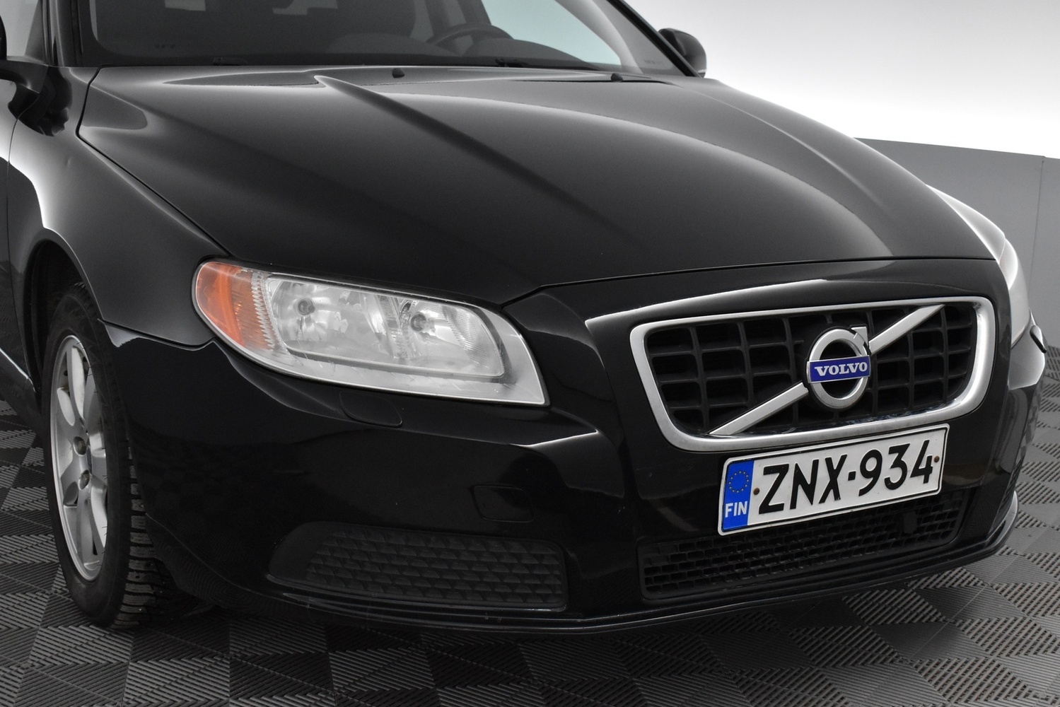 Volvo V70 vaihtoauto