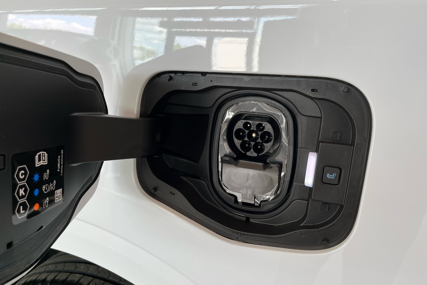 Ford Transit Courier vaihtoauto