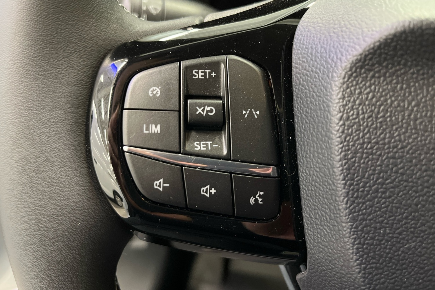 Ford Transit Courier vaihtoauto