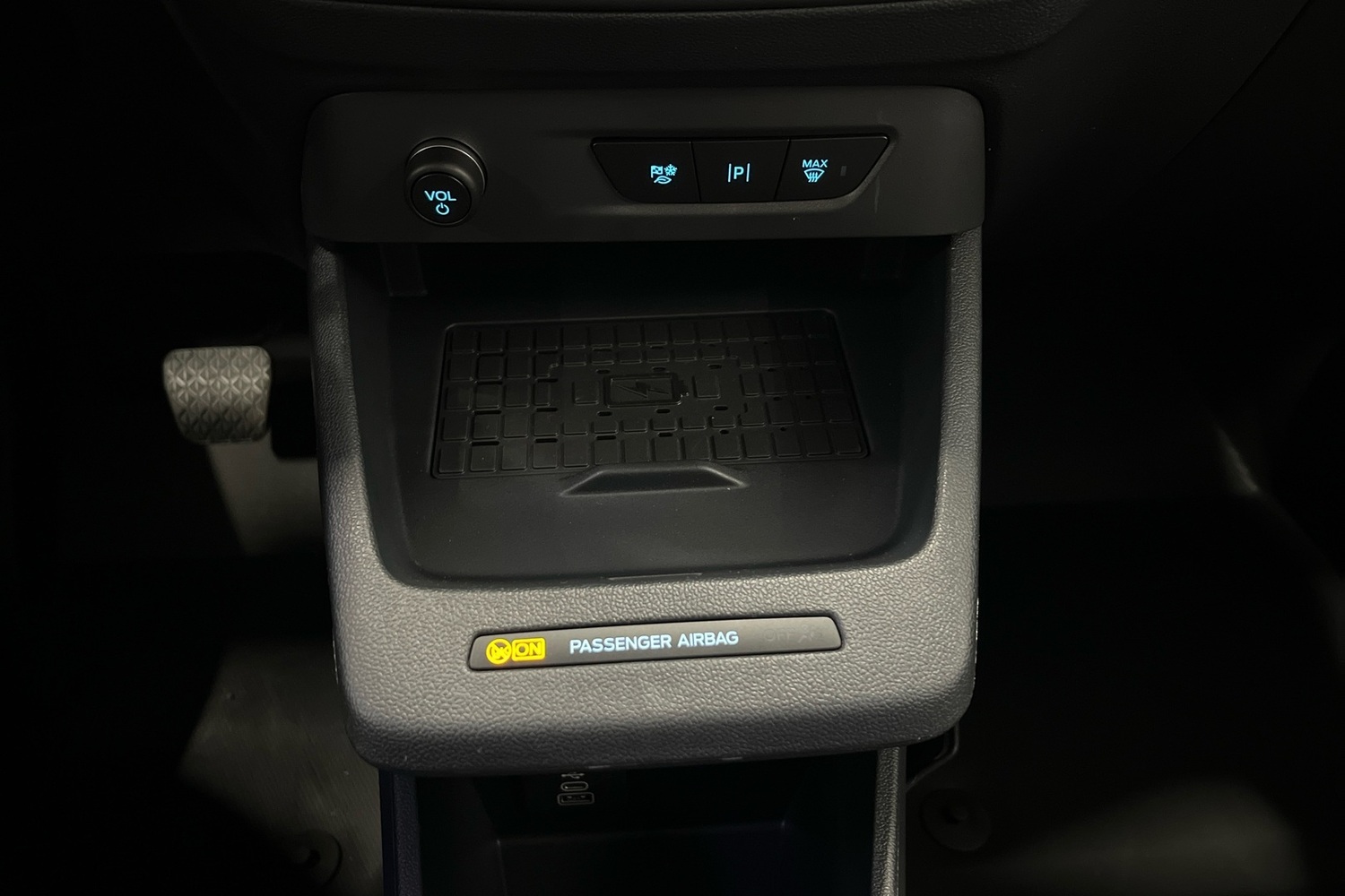 Ford Transit Courier vaihtoauto
