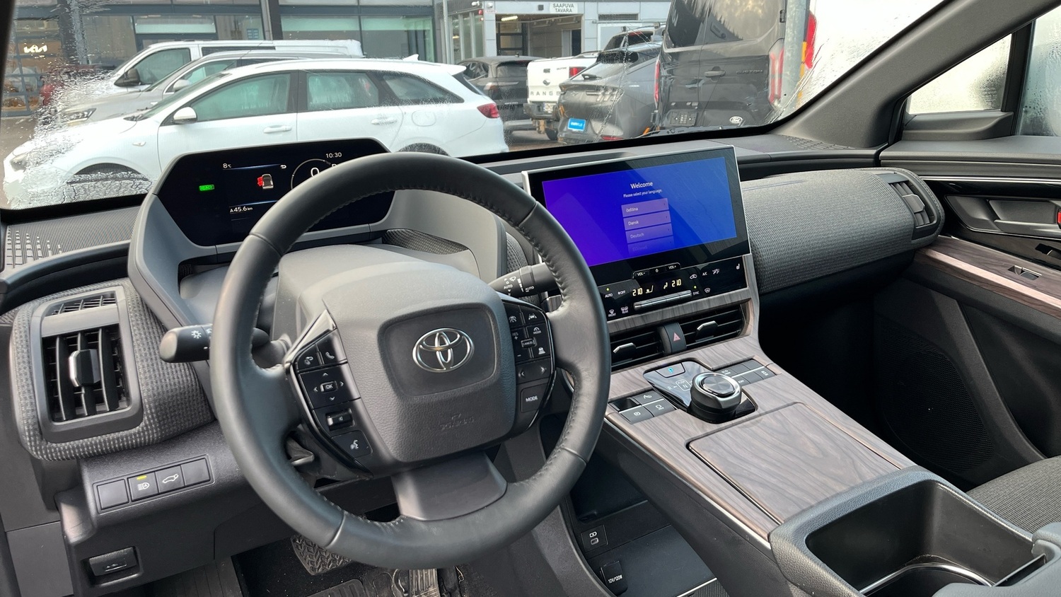 Toyota bZ4X vaihtoauto