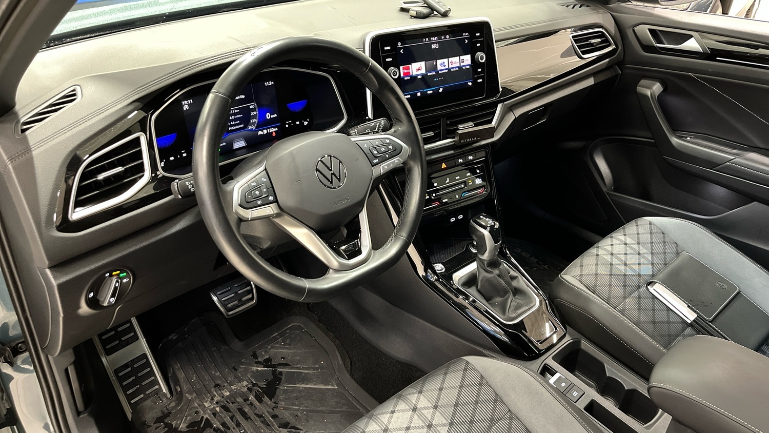 Volkswagen T-Roc vaihtoauto