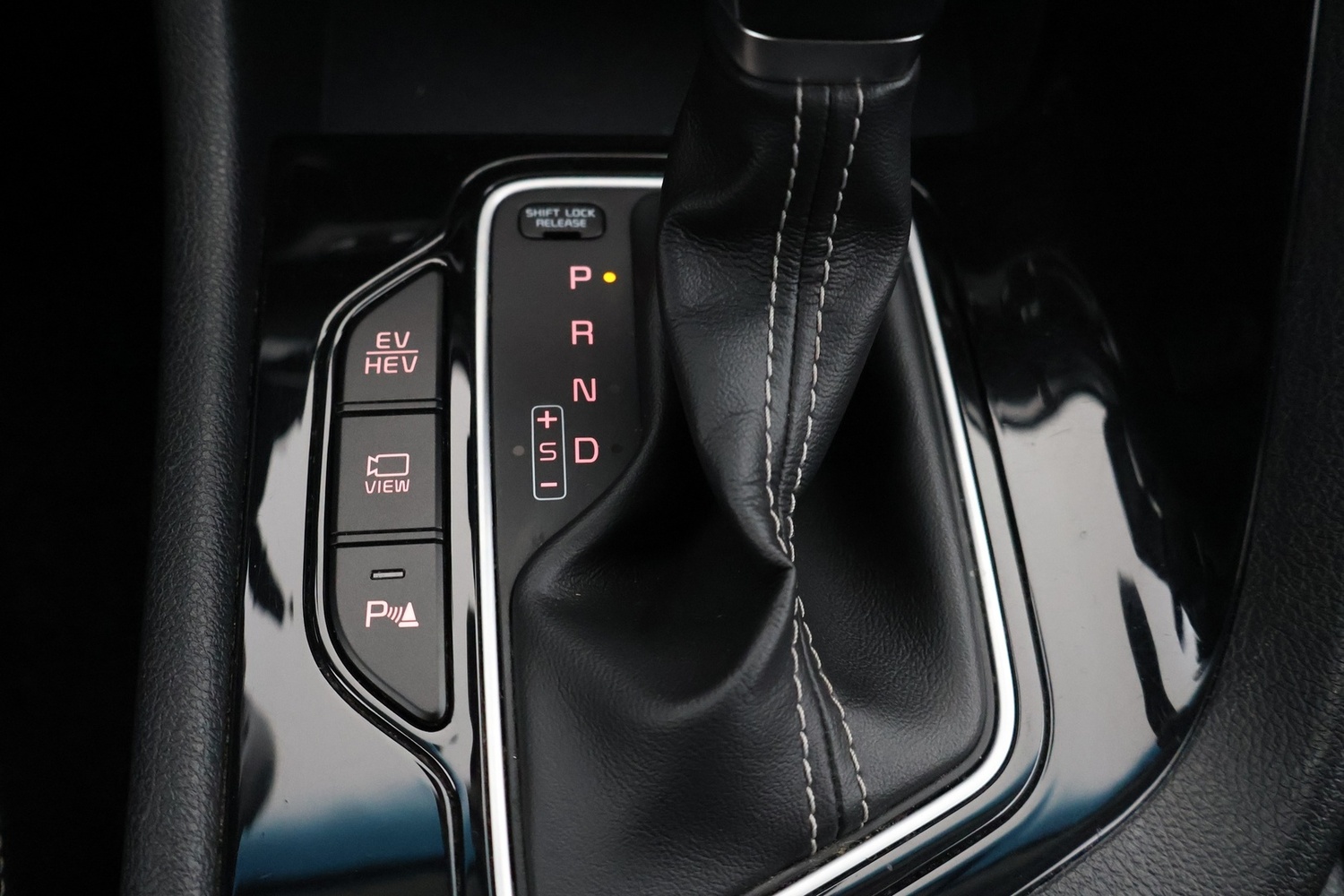 Kia Niro plug-in vaihtoauto