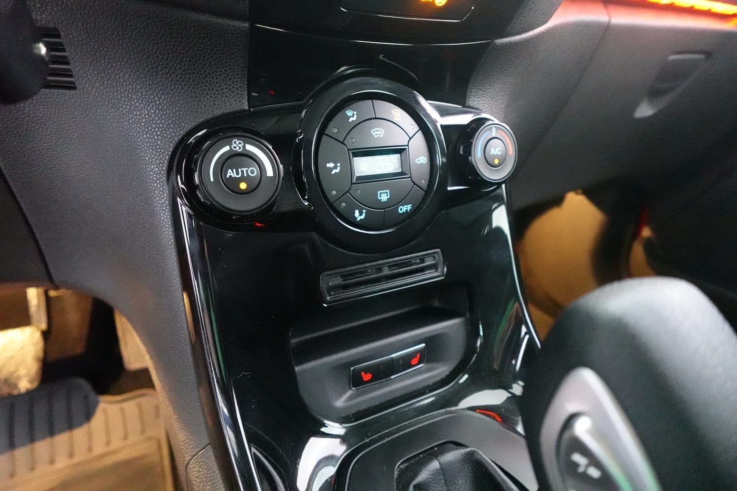 Ford Fiesta vaihtoauto
