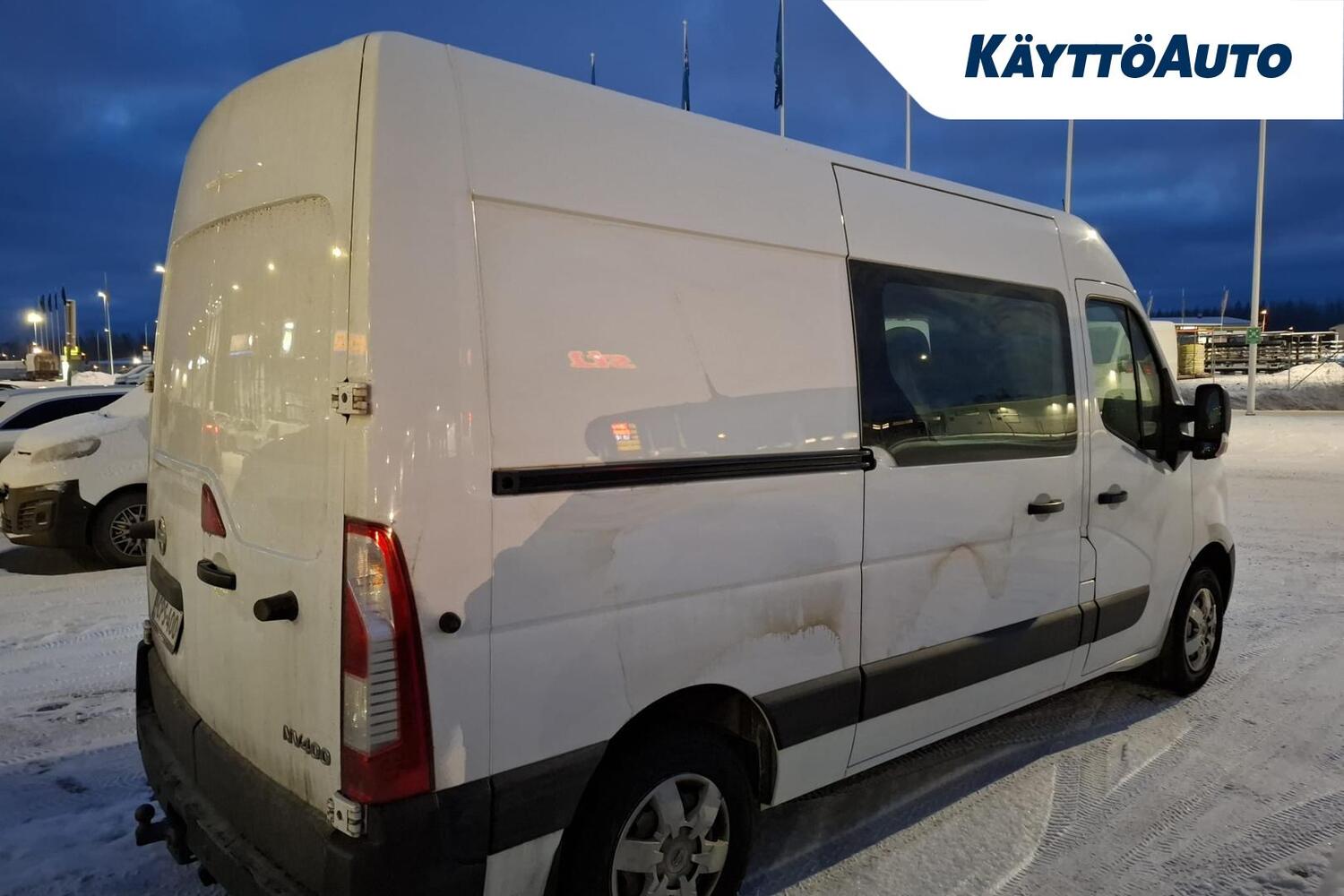Nissan NV400 vaihtoauto