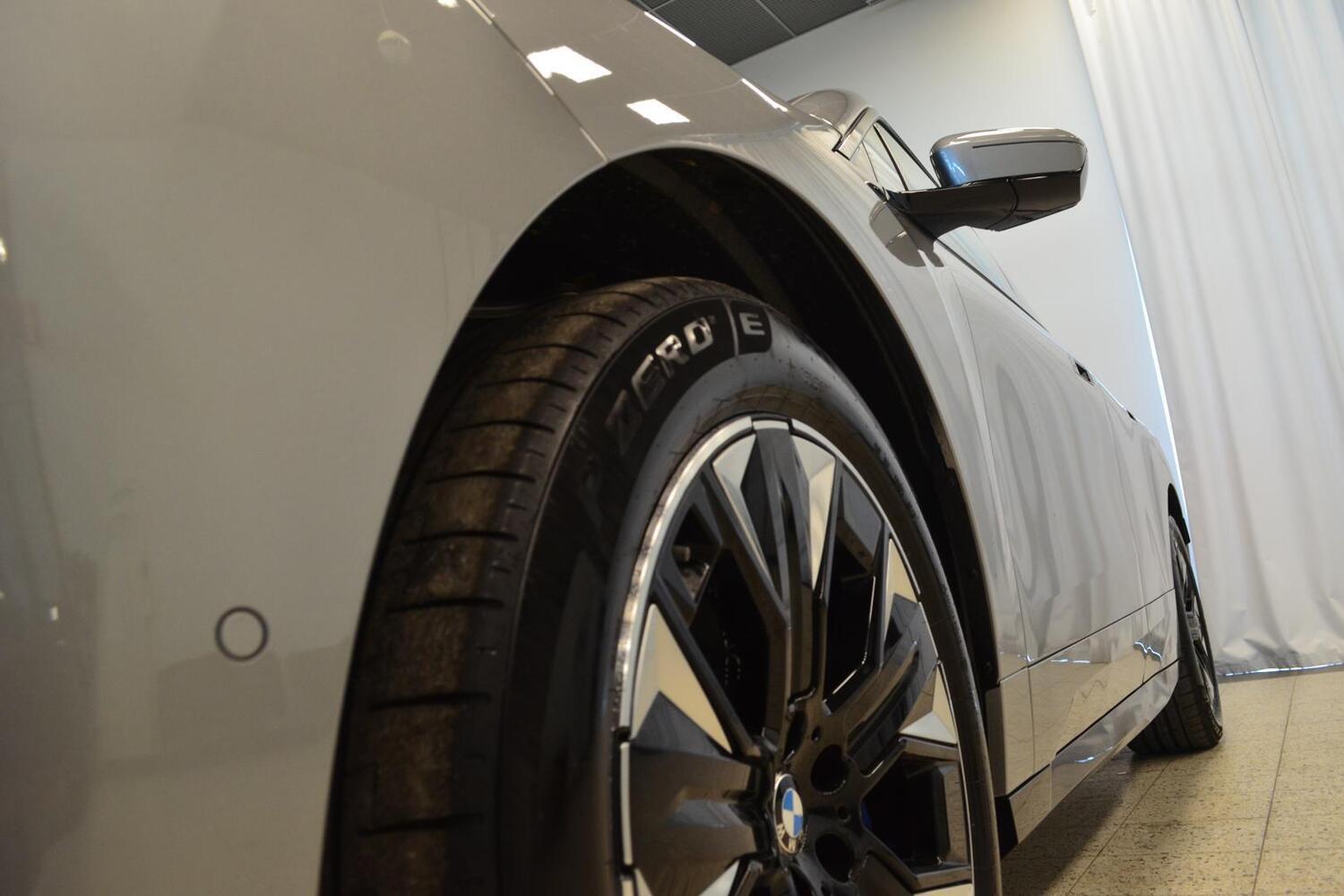 BMW iX vaihtoauto