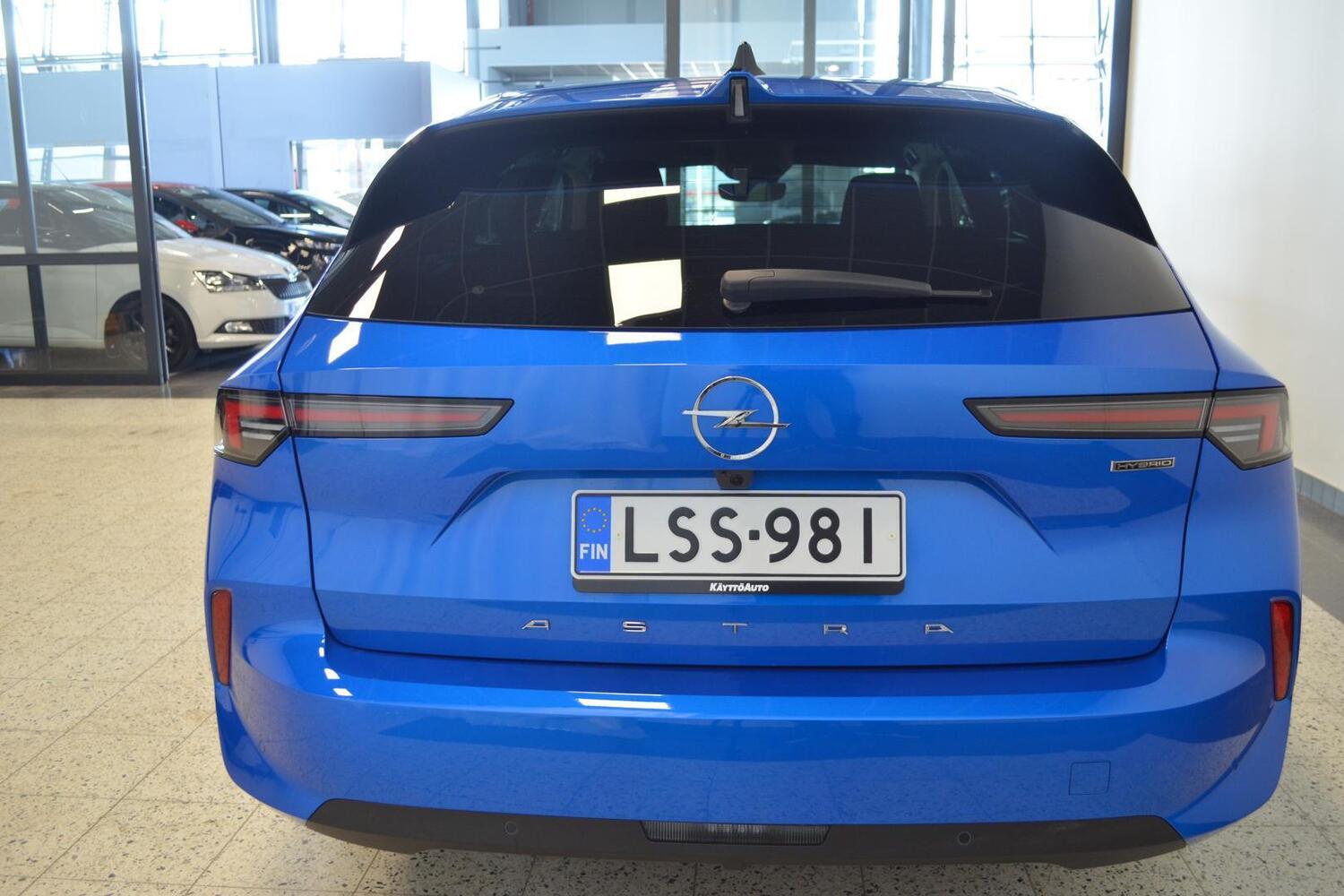 Opel Astra vaihtoauto
