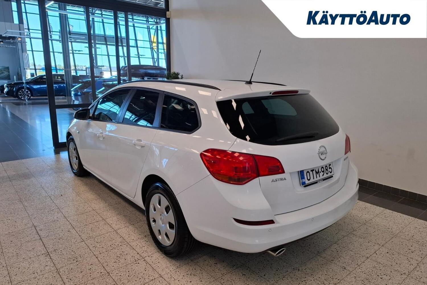 Opel Astra vaihtoauto