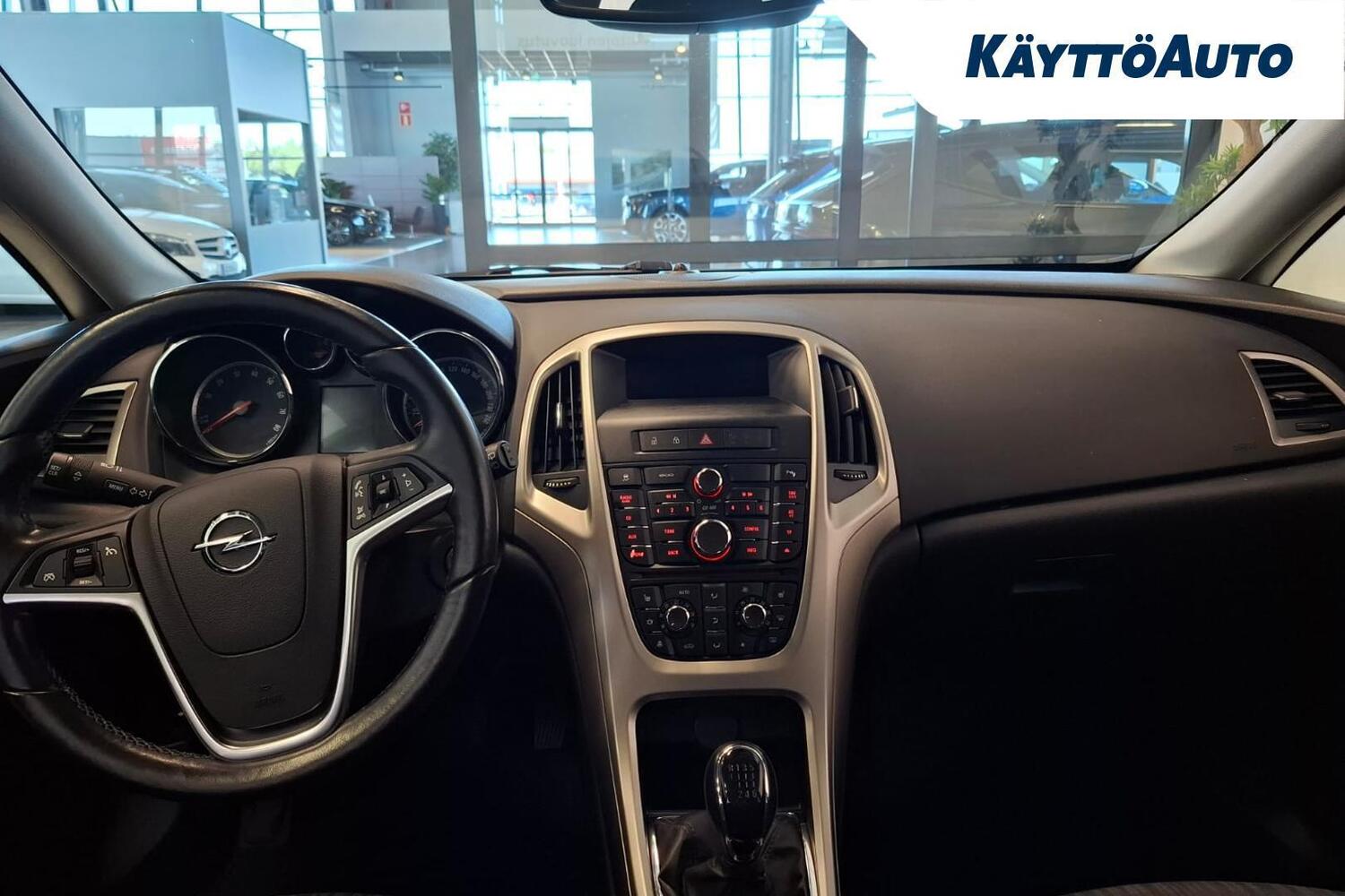 Opel Astra vaihtoauto