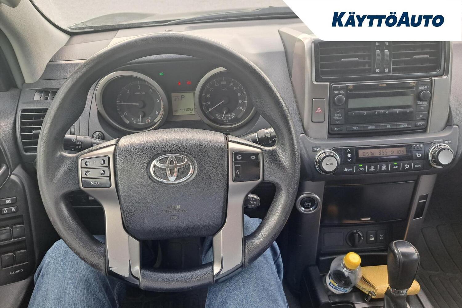 Toyota Land Cruiser vaihtoauto