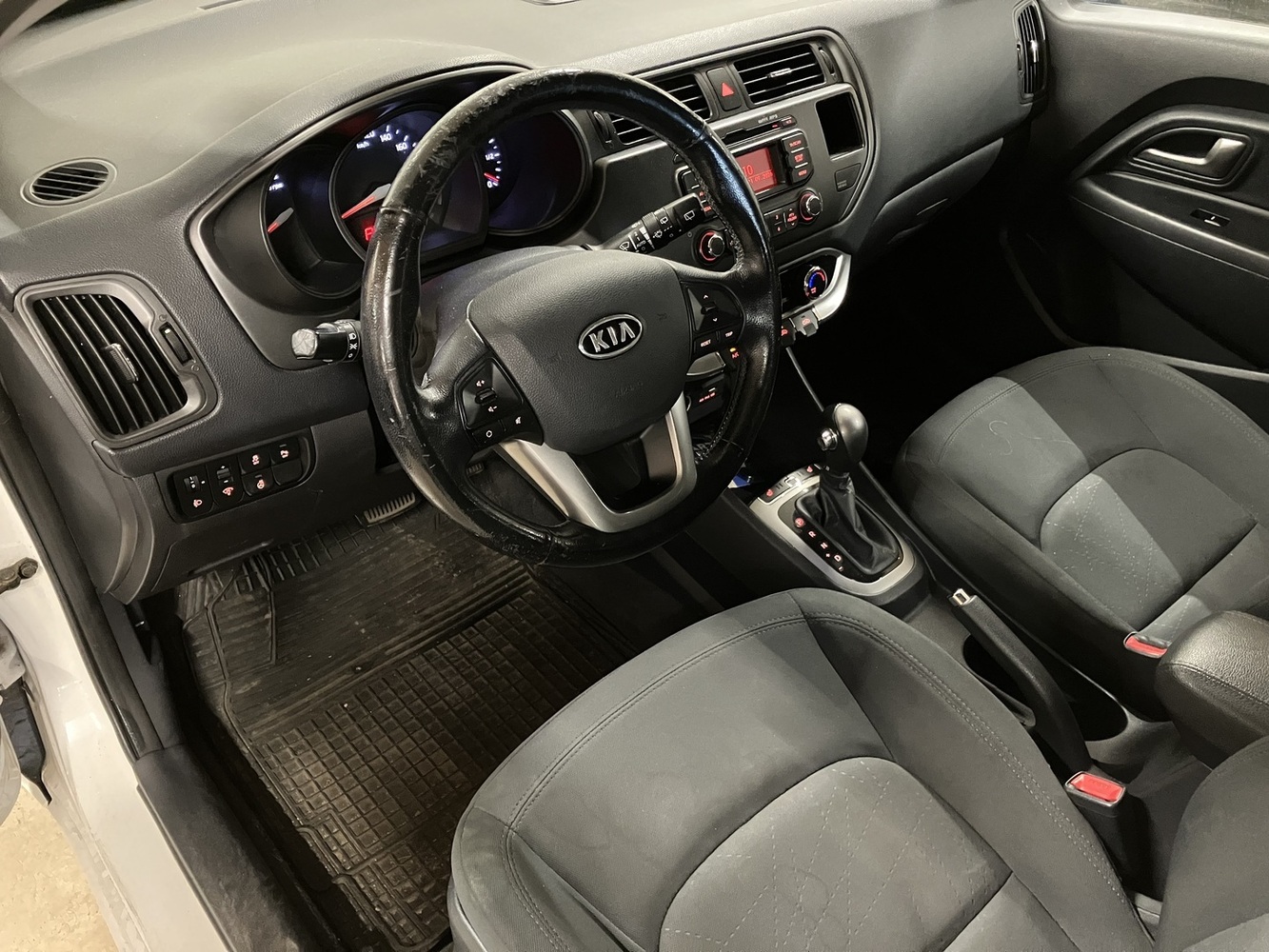 Kia Rio vaihtoauto