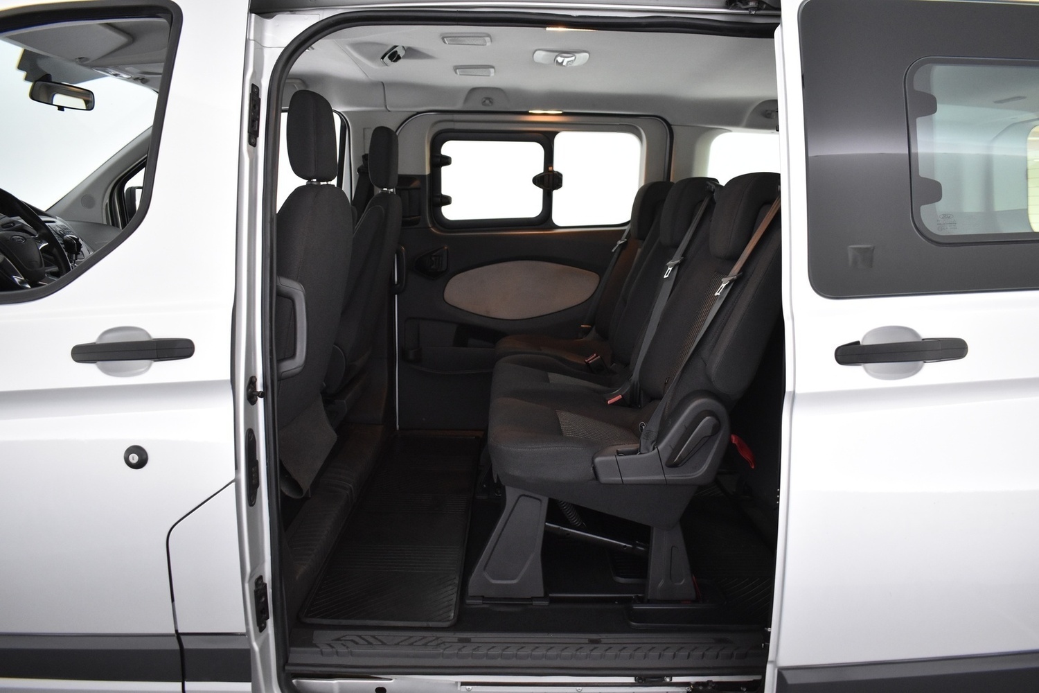 Ford Tourneo Custom vaihtoauto